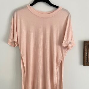 Alo short sleeve t-shirt